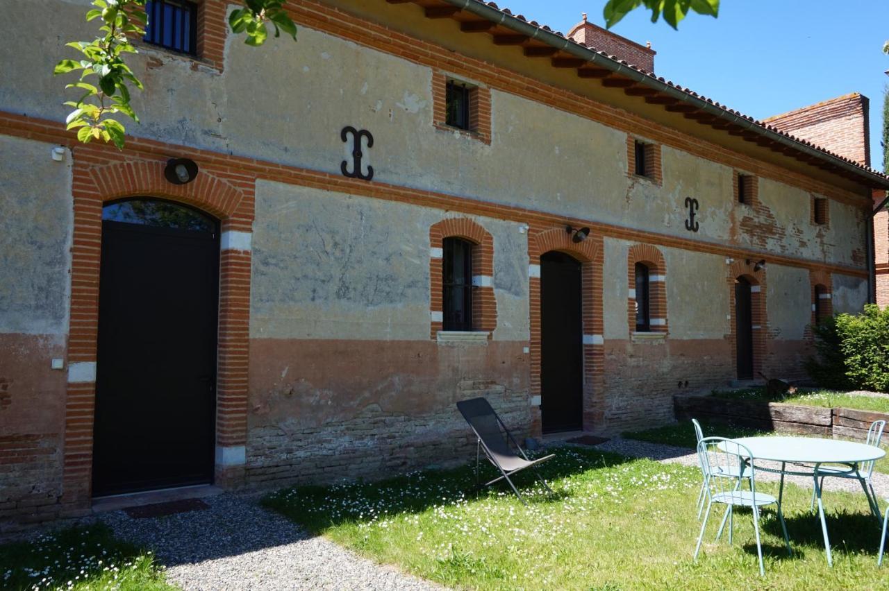Un Air De Campagne - Gites 4 Etoiles Beauzelle Exterior photo